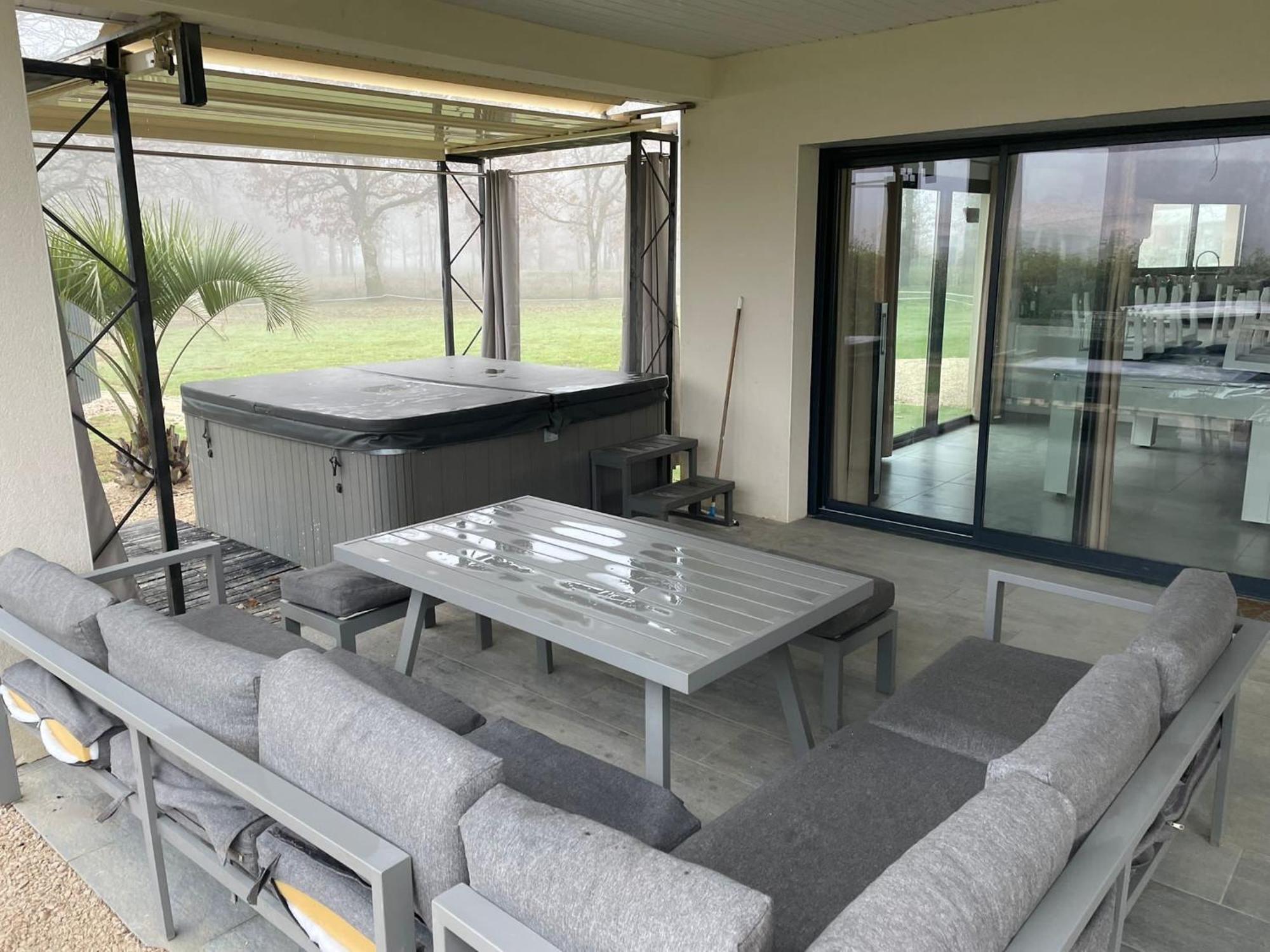 Maison Moderne Au Calme Avec Billard, Jacuzzi, Bain A Remous, Piscine, Babyfoot Villa